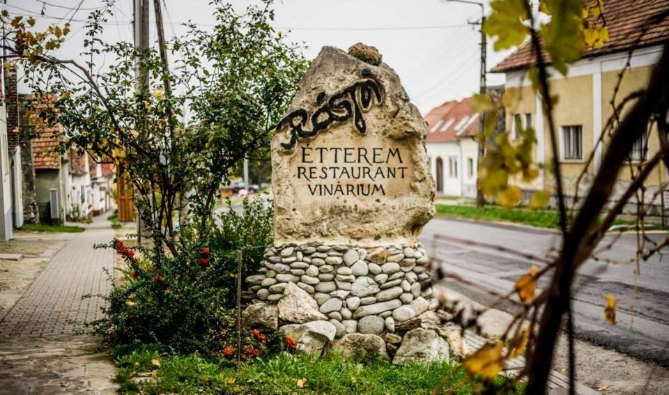 Raspi Apartman Etterem Es Boraszat Fertőrákos Exterior foto